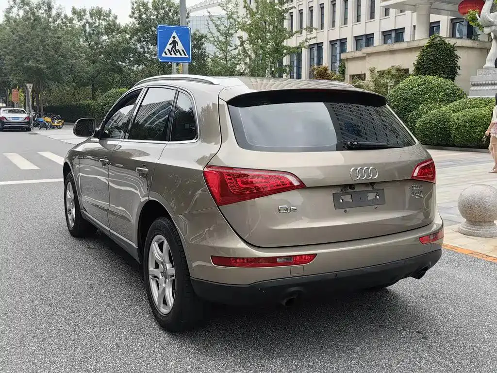 Audi Q5 Q5 2010 2.0TFSI Technology Edition — View photo 4