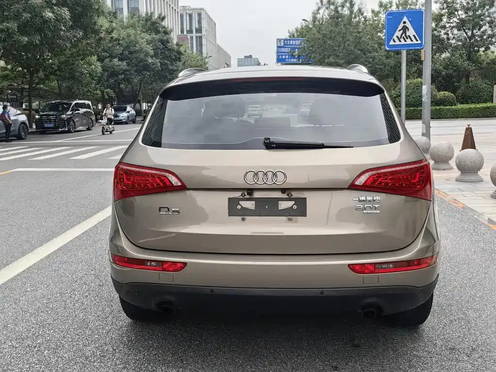 Audi Q5 Q5 2010 2.0TFSI Technology Edition — View photo 5