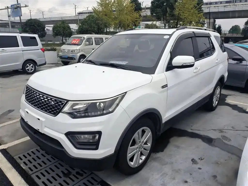 Changan Changan Oshan CX70 — Blanc