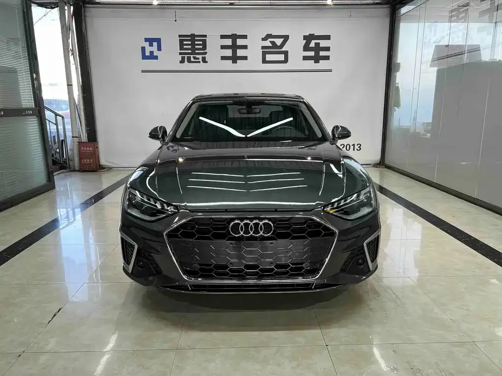 Audi A4L A4L 2020 35 TFSI Fashion Dynamic Edition — Voir la photo 2