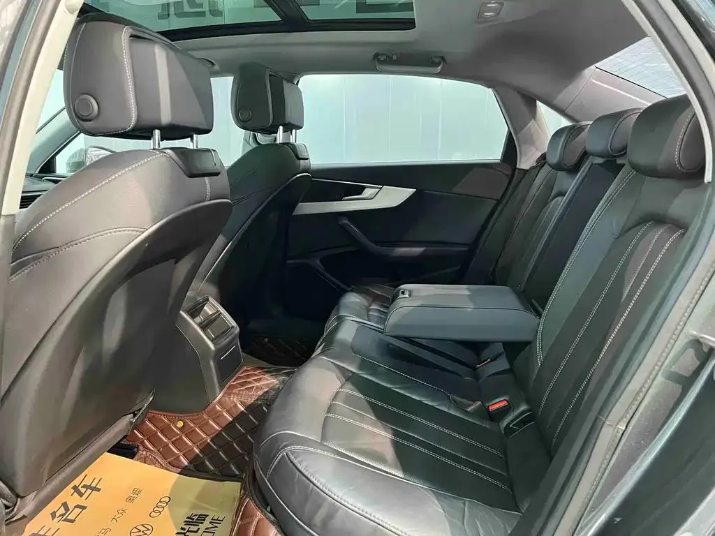 Audi A4L A4L 2020 35 TFSI Fashion Dynamic Edition — Voir la photo 6