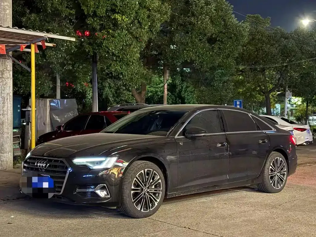 Audi Audi A6L — Black