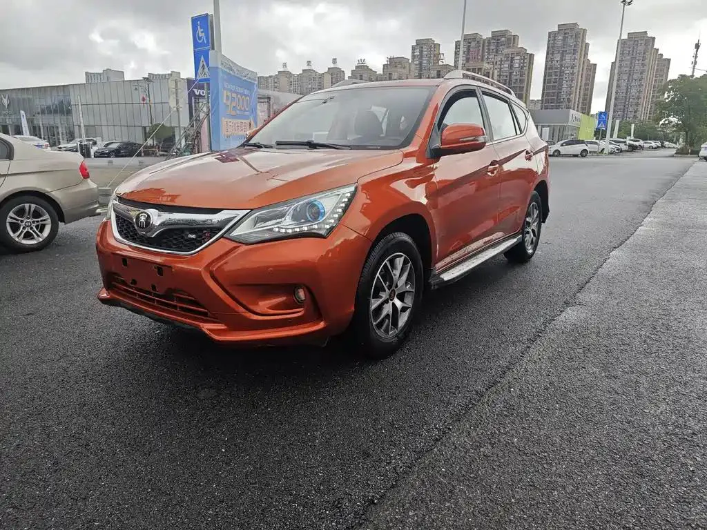 BYD Song Song 2017 Gaishi Upgraded Edition 1.5TI Manual Elite — photo 1