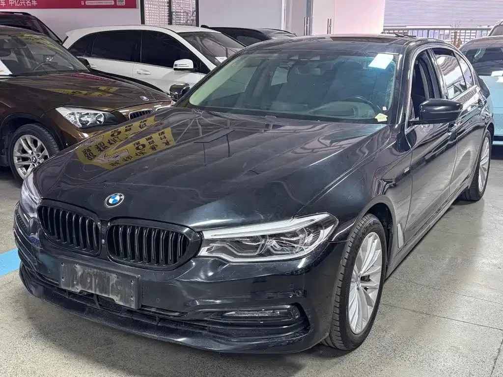 BMW BMW 5 Series — Black