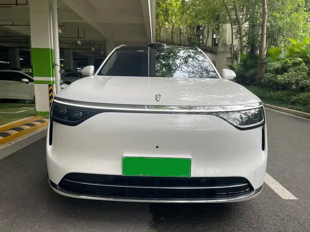 AITO M8 Wenjie M8 2025 Extended Range Max Edition 37kWh 5-Seater — Voir la photo 2