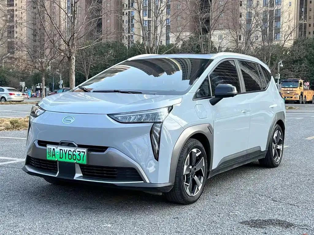 Aion AION Y Y 2022 70 Smart Edition Ternary Lithium — photo 1