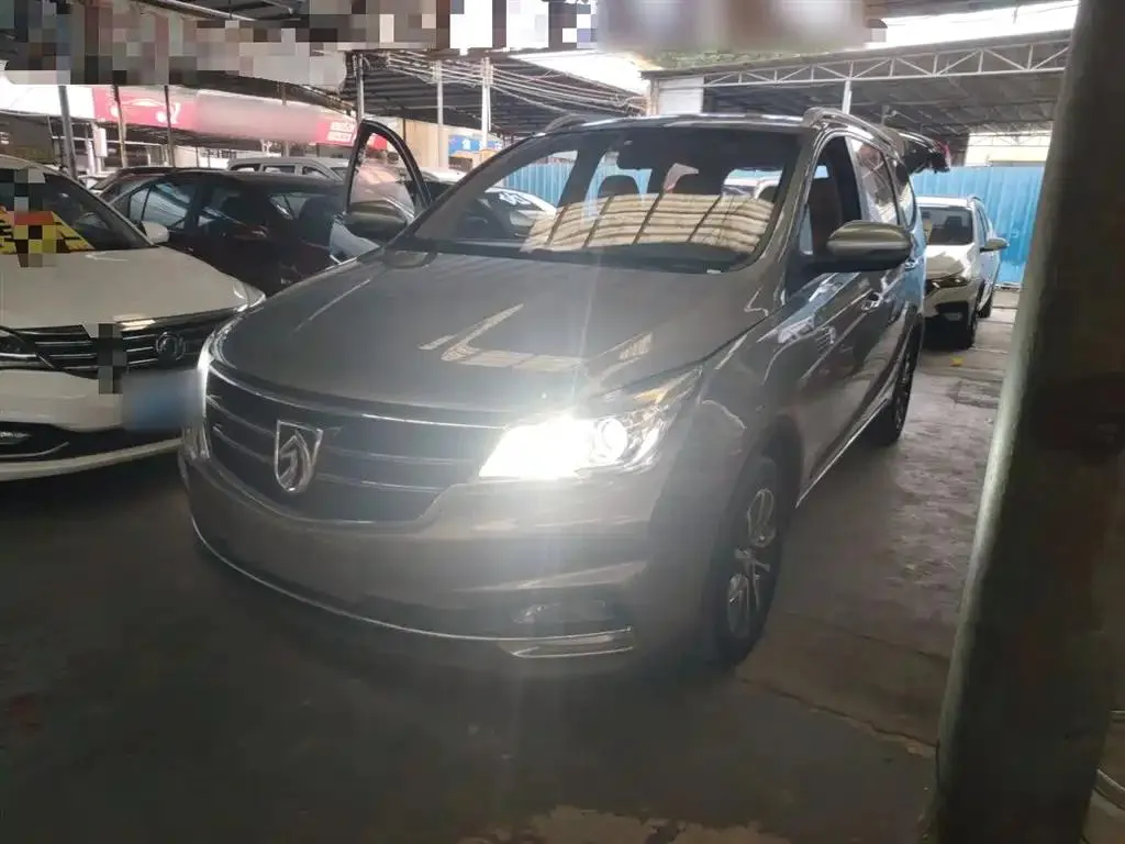 Baojun 730 730 2017 1.5T Manual Fashion 7 Seater National V — photo 1