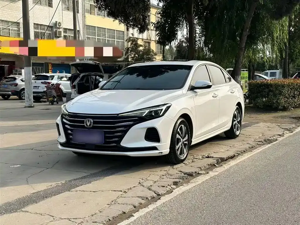 Changan Eado 2022 Eado PLUS 1.6L GDI Manual Luxury Edition — photo 1