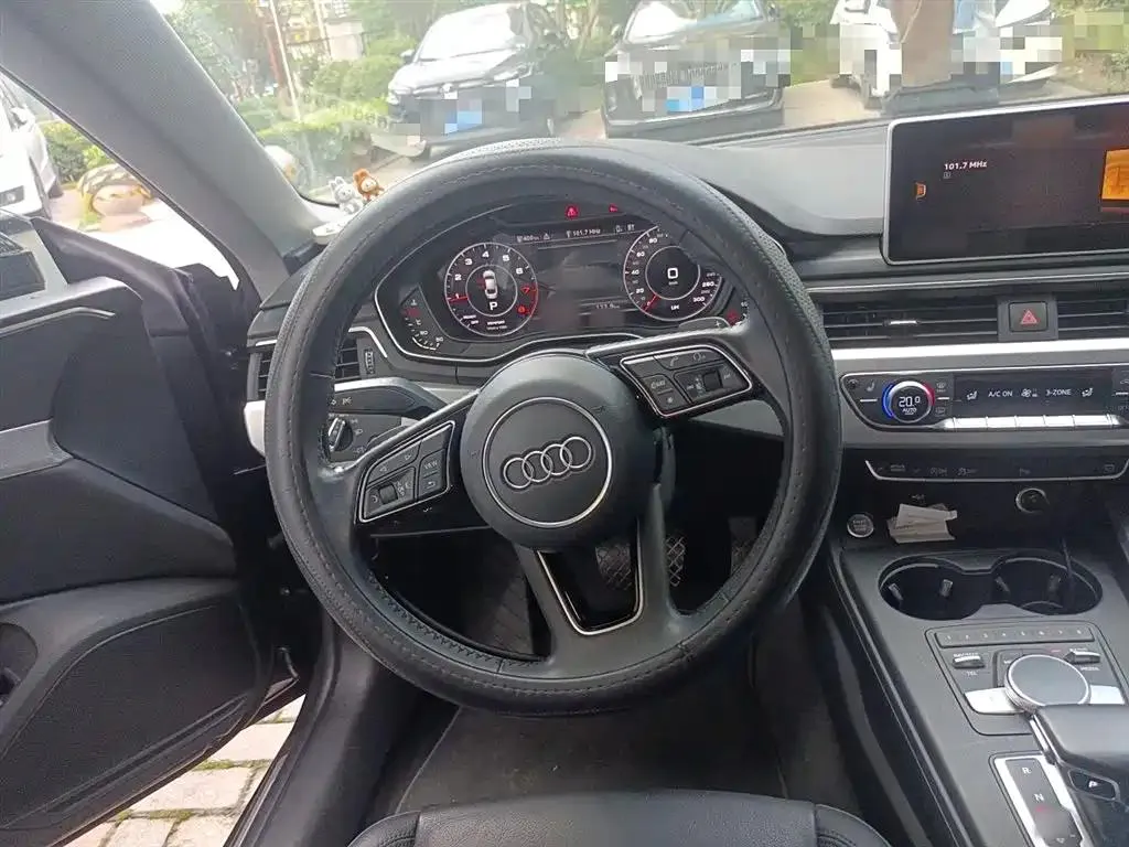 Audi A5 A5 (Imported) 2019 Sportback 45 TFSI Fashion Edition — عرض الصورة 3