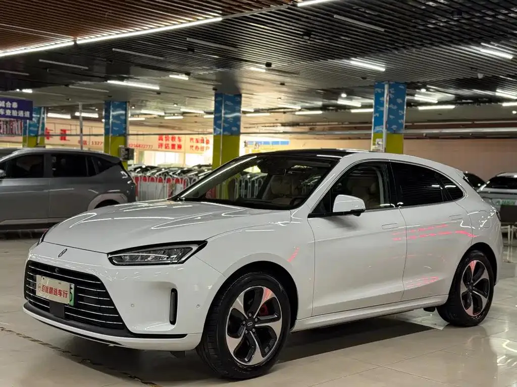 AITO M5 M5 2022 Extended Range 4WD Performance Edition — photo 1