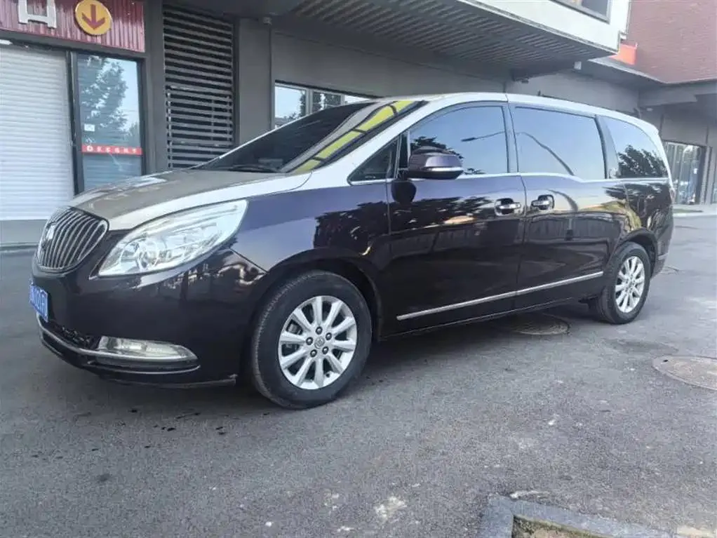 Buick GL8 GL8 2011 3.0L GT Luxury Business Edition — photo 1