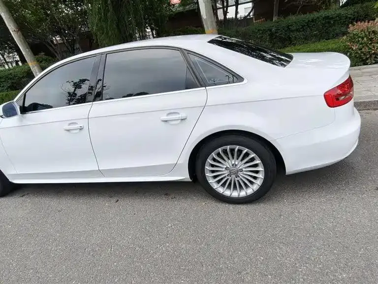 Audi A4L A4L 2015 30 TFSI Automatic Comfort Edition — عرض الصورة 5