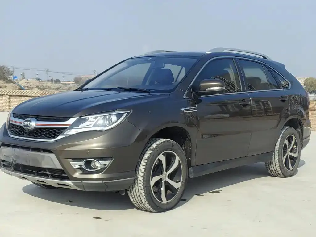 BYD S7 S7 2017 2.0T Automatic Luxury Model — photo 1