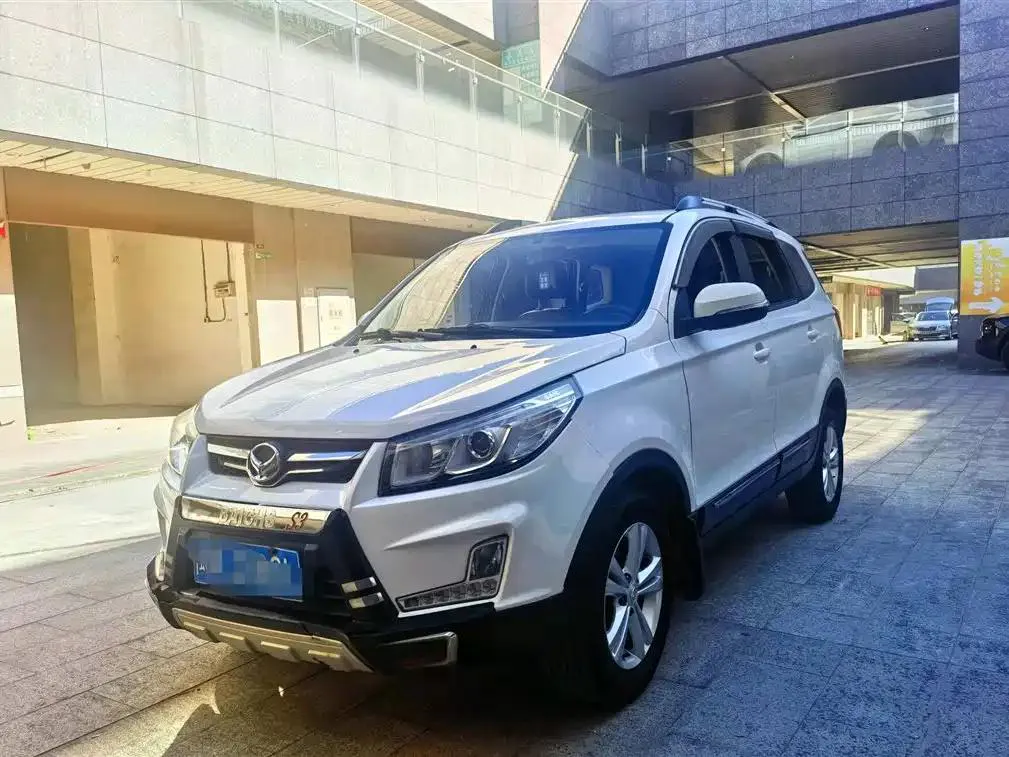 BAIC Huansu S3 Huansu S3 2015 1.5L Luxury National V — photo 1
