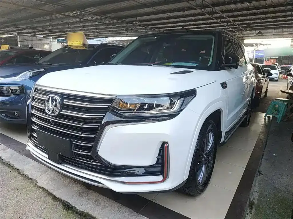 Changan Changan CS95 — Blanc