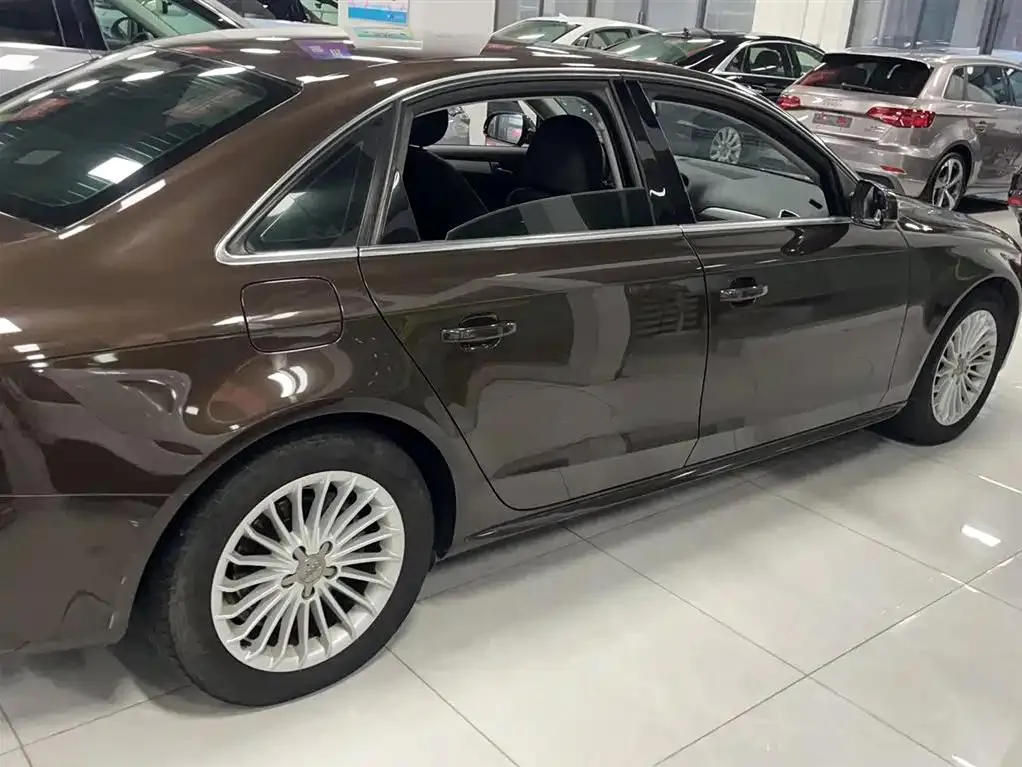Audi A4L A4L 2013 40 TFSI quattro Personality Sports Edition — Ver foto 3