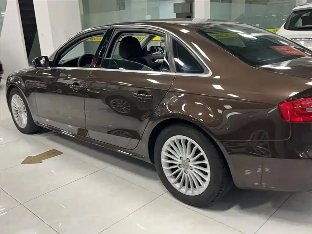Audi A4L A4L 2013 40 TFSI quattro Personality Sports Edition — Ver foto 4