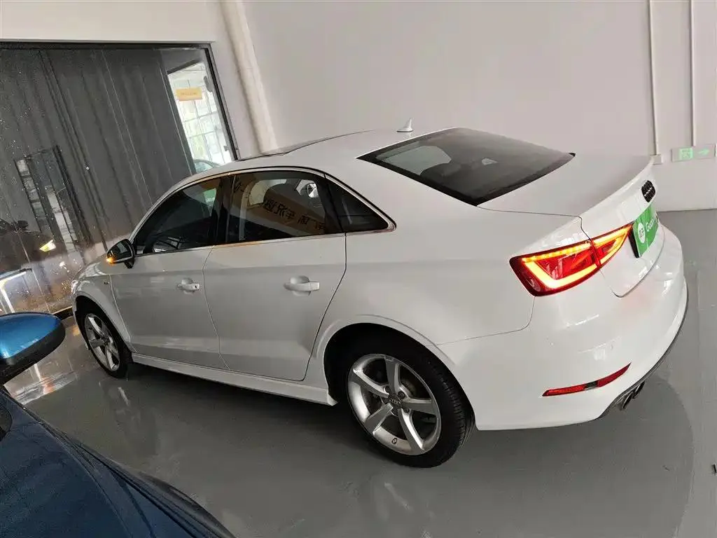 Audi A3 A3 (Imported) 2014 Limousine 40 TFSI S line Luxury — عرض الصورة 5