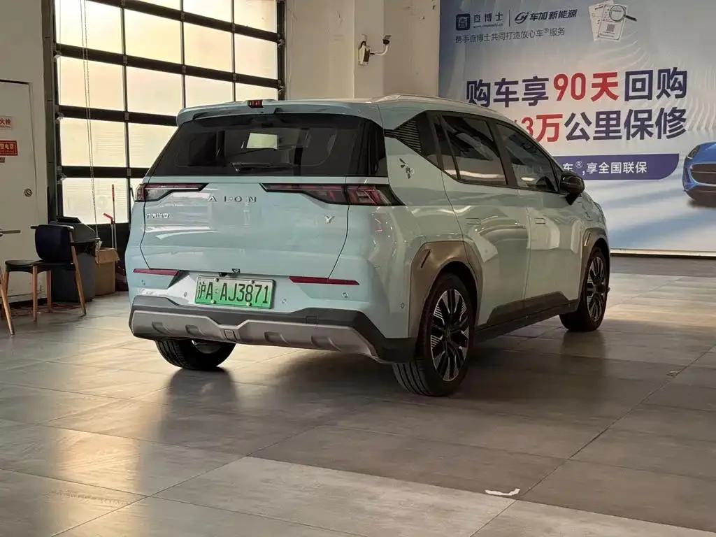 Aion AION Y Y 2022 80 Smart Driving Edition — View photo 4