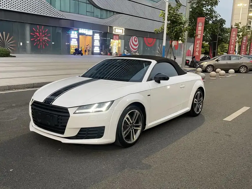 Audi Audi TT — Yellow