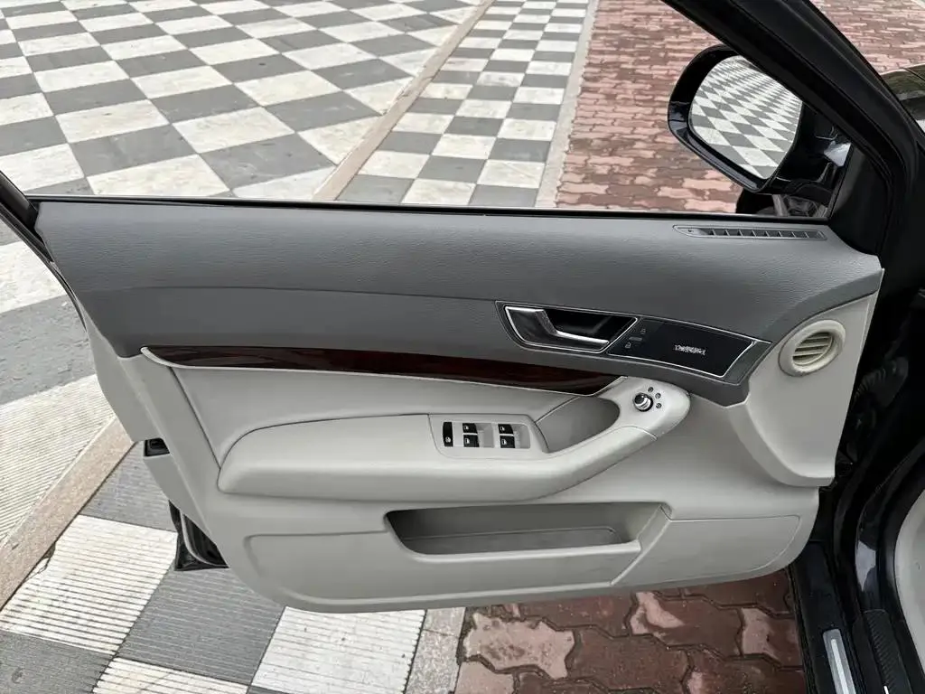 Audi A6L A6L 2011 2.4L Luxury — Ver foto 4