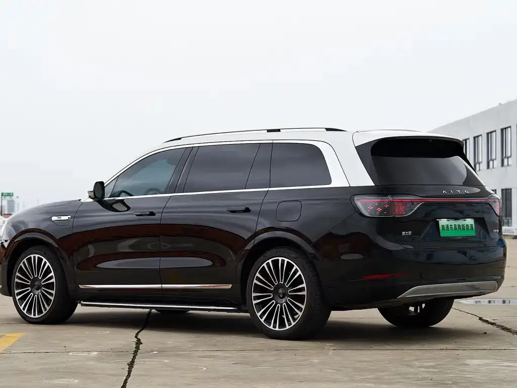 AITO Question AITO Wenjie M9 2024 Extended Range Max Edition 52kWh 6-seater Edition — Ver foto 4