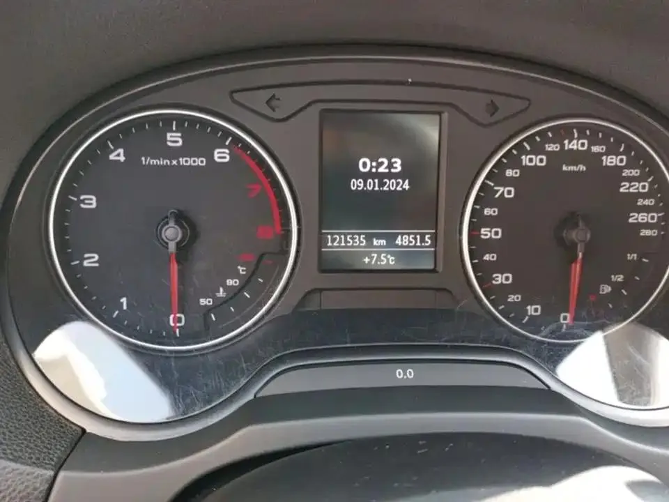 Audi A3 A3 2015 Limousine 35 TFSI Millionth Anniversary Smart Edition — Ver foto 4