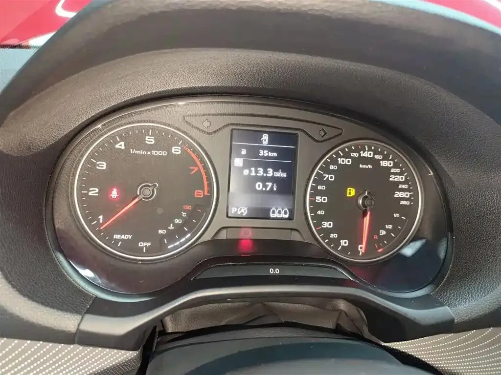 Audi Q2L Q2L 2018 35 TFSI Stylish Dynamic National V — View photo 4