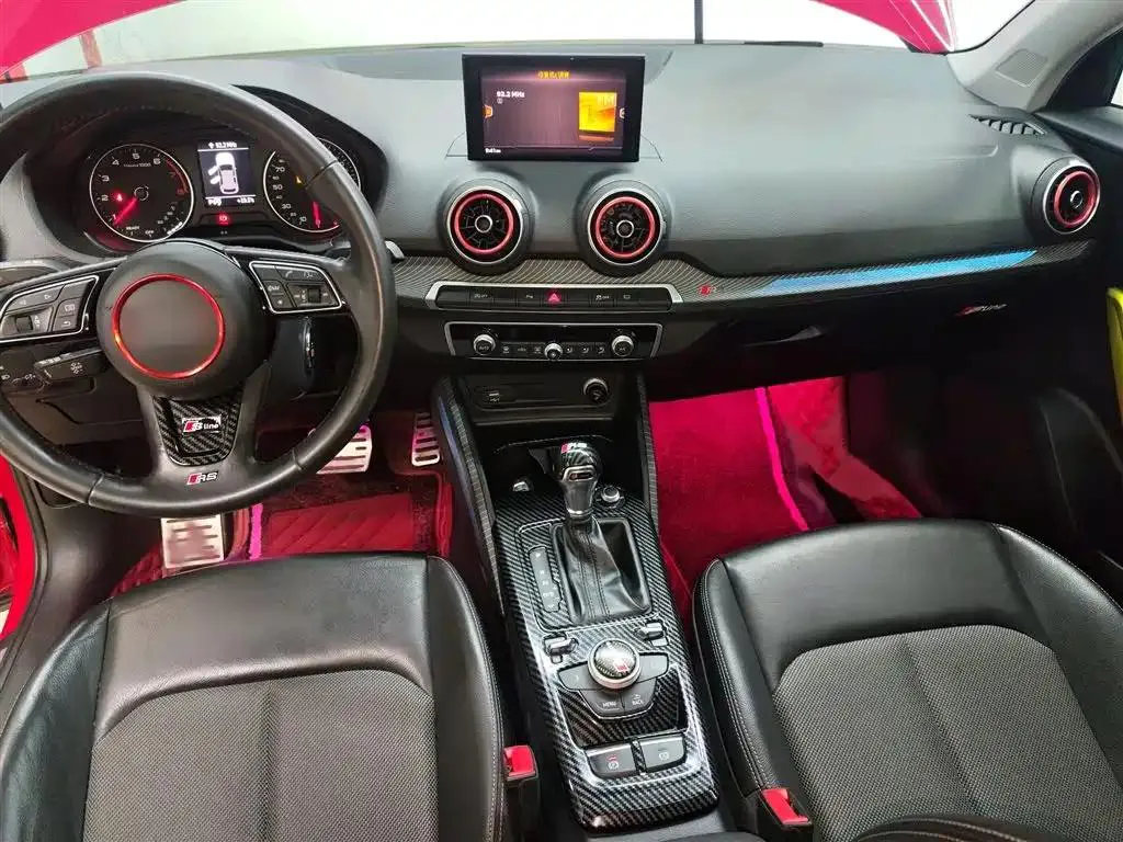 Audi Q2L Q2L 2018 35 TFSI Stylish Dynamic National V — View photo 6