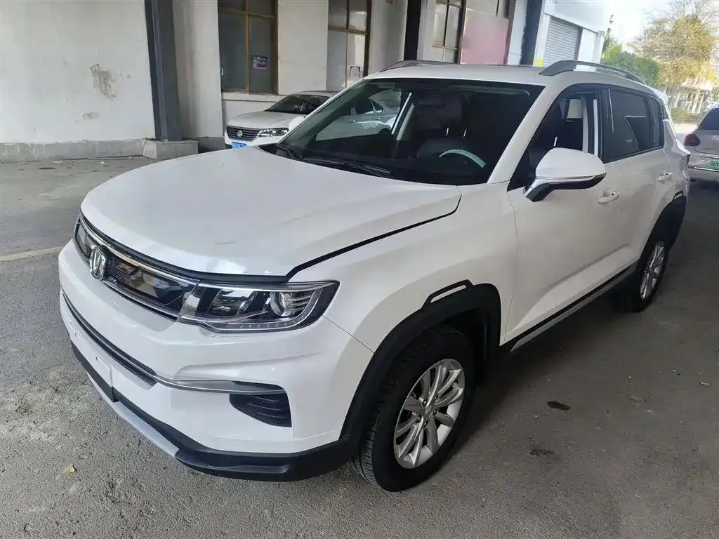 Changan CS35 Plus CS35PLUS 2019 1.6L Automatic Yuelian Upgraded Version — photo 1