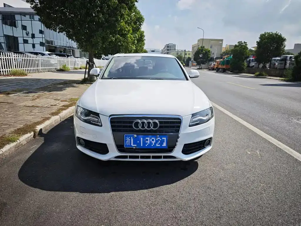 Audi A4L A4L 2012 2.0 TFSI Automatic Technology Edition — View photo 2