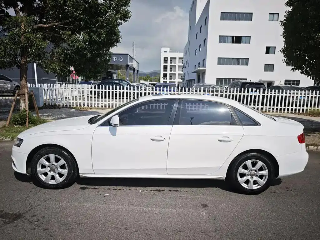 Audi A4L A4L 2012 2.0 TFSI Automatic Technology Edition — View photo 3