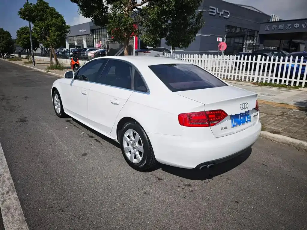Audi A4L A4L 2012 2.0 TFSI Automatic Technology Edition — View photo 4