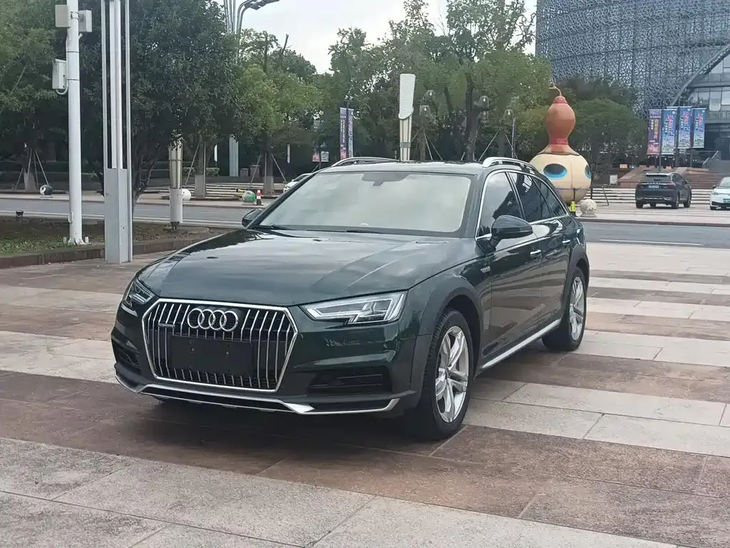 Audi A4 A4 (Imported) 2017 45 TFSI allroad quattro Fashion — photo 1