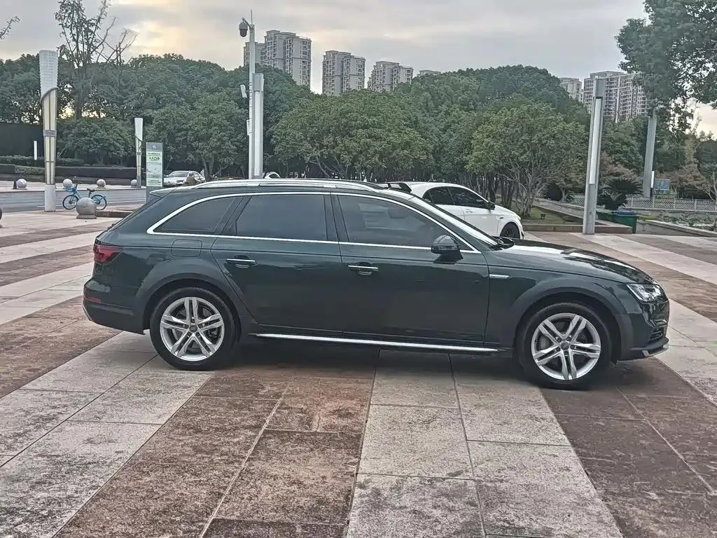 Audi A4 A4 (Imported) 2017 45 TFSI allroad quattro Fashion — View photo 4