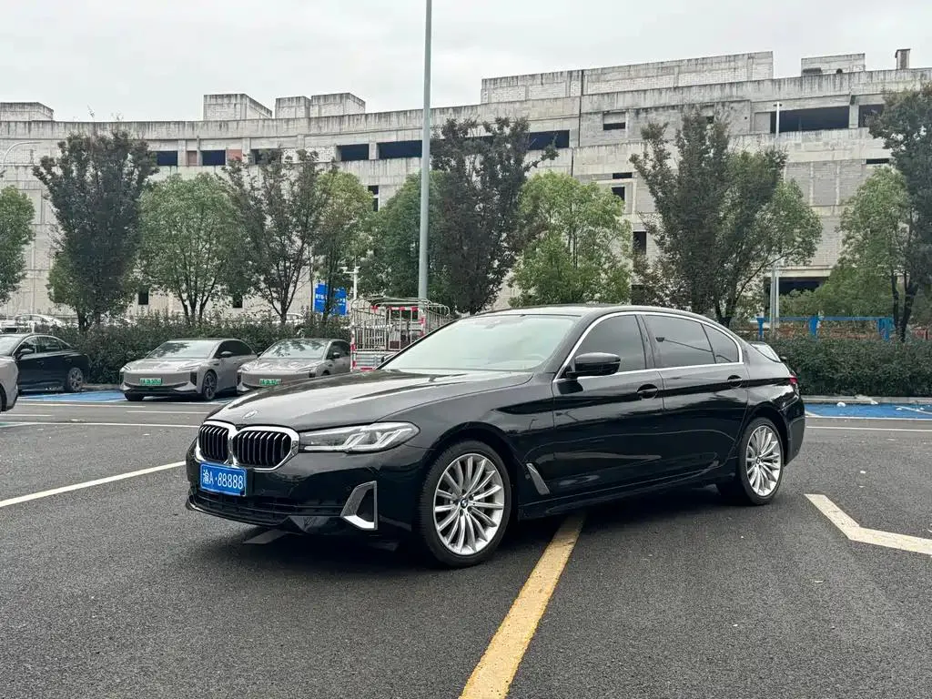 BMW BMW 5 Series — Black