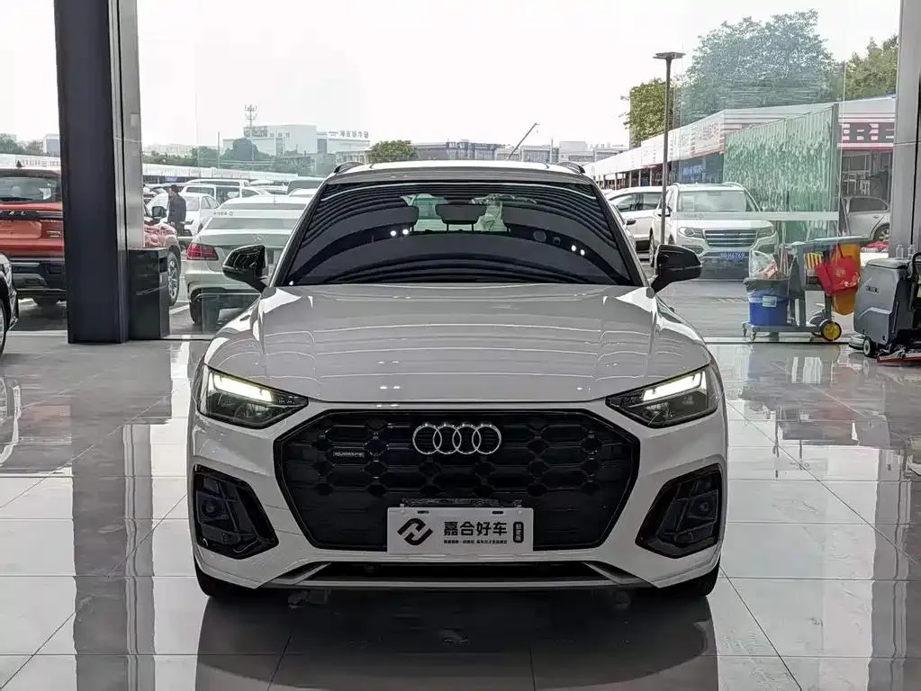 Audi Q5L Q5L 2023 40T Luxury Dynamic Edition — Ver foto 2