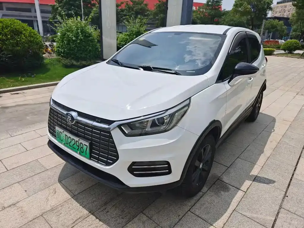 BYD Yuan EV Yuan New Energy 2018 EV360 Smart Link Scirocco — photo 1