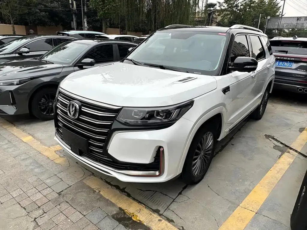 Changan Changan CS95 — Blanc