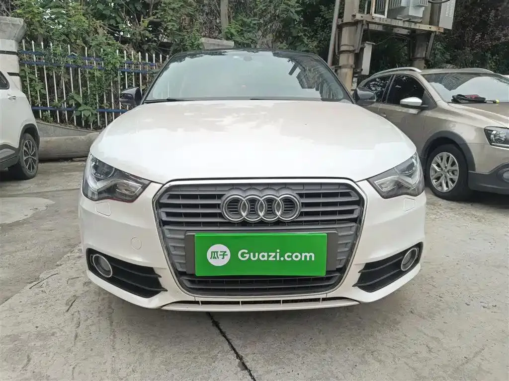 Audi A1 A1 2014 30 TFSI Comfort Edition — Voir la photo 3