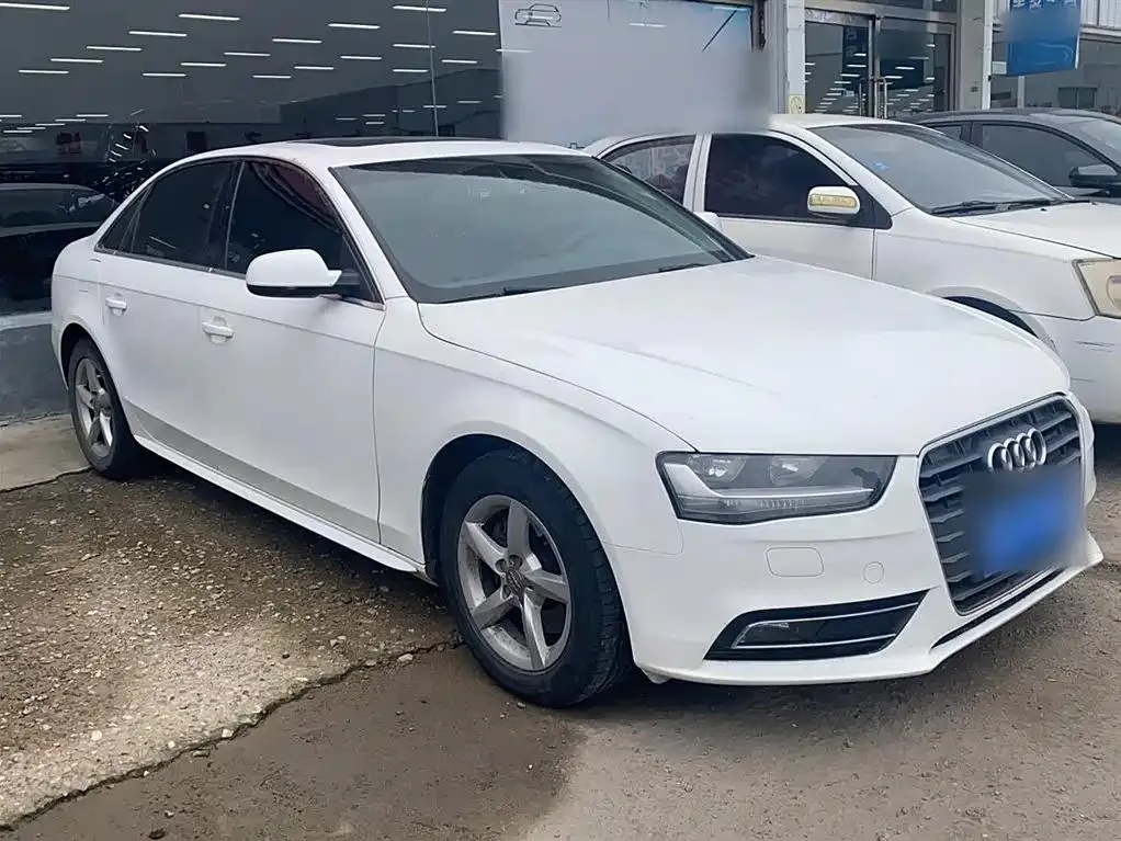 Audi A4L A4L 2013 30 TFSI Automatic Comfort Edition — Voir la photo 4