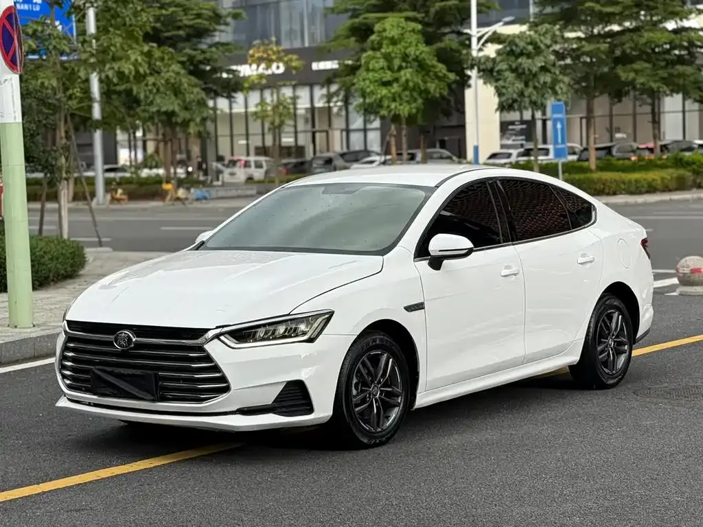 BYD Qin Pro Qin Pro 2020 Beyond Edition 1.5TI Manual Luxury Edition — photo 1