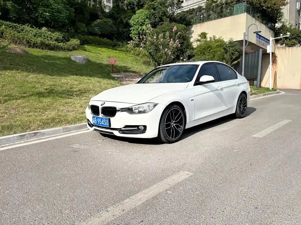 BMW 3 Series 3 Series 2013 316i Sports Design Package — photo 1