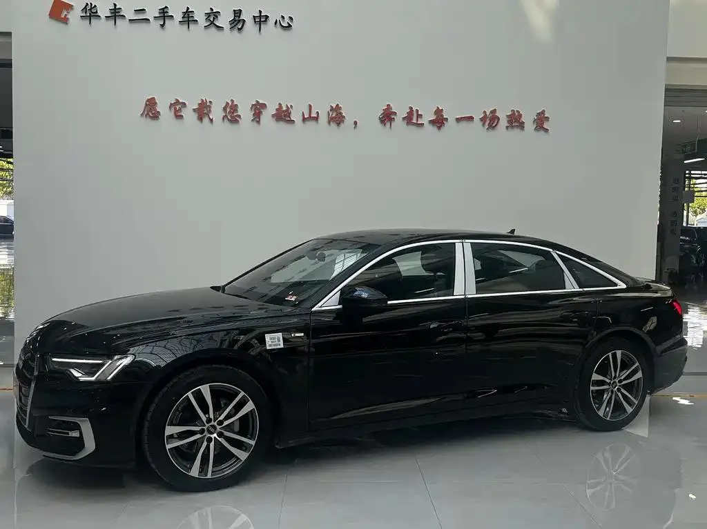 Audi A6L A6L 2025 40 TFSI Luxury Dynamic Edition — Voir la photo 2