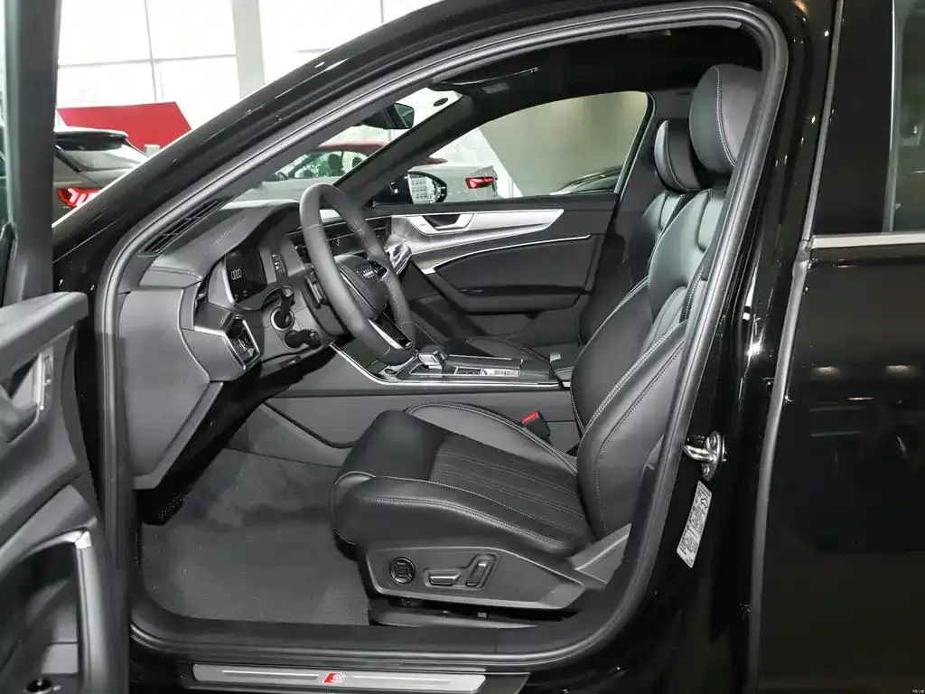 Audi A6L A6L 2025 40 TFSI Luxury Dynamic Edition — Voir la photo 6