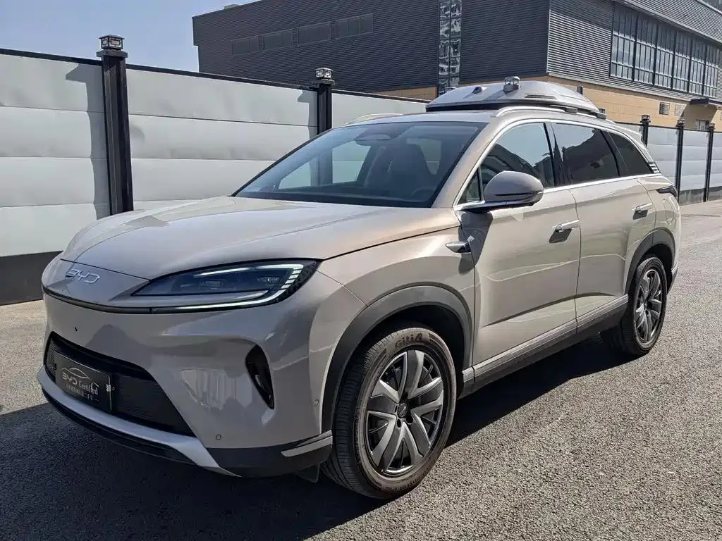 BYD BYD Sealion 07 — Серебристый / Серый