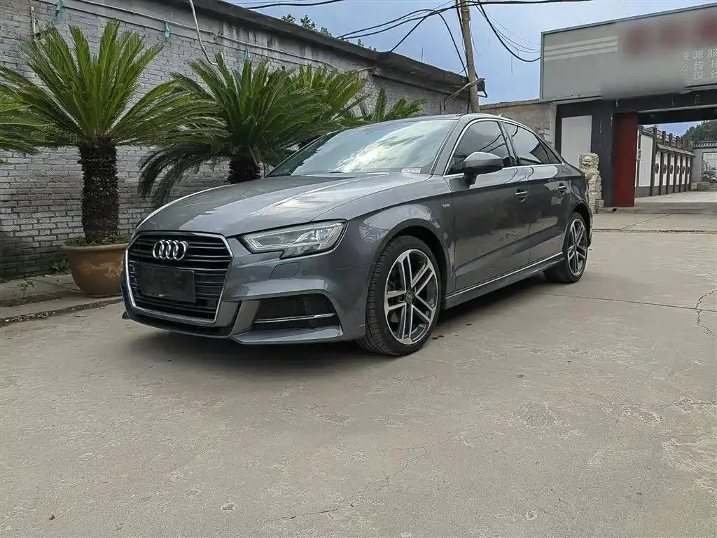 Audi A3 A3 2019 Limousine 35 TFSI Sports National VI — View photo 3