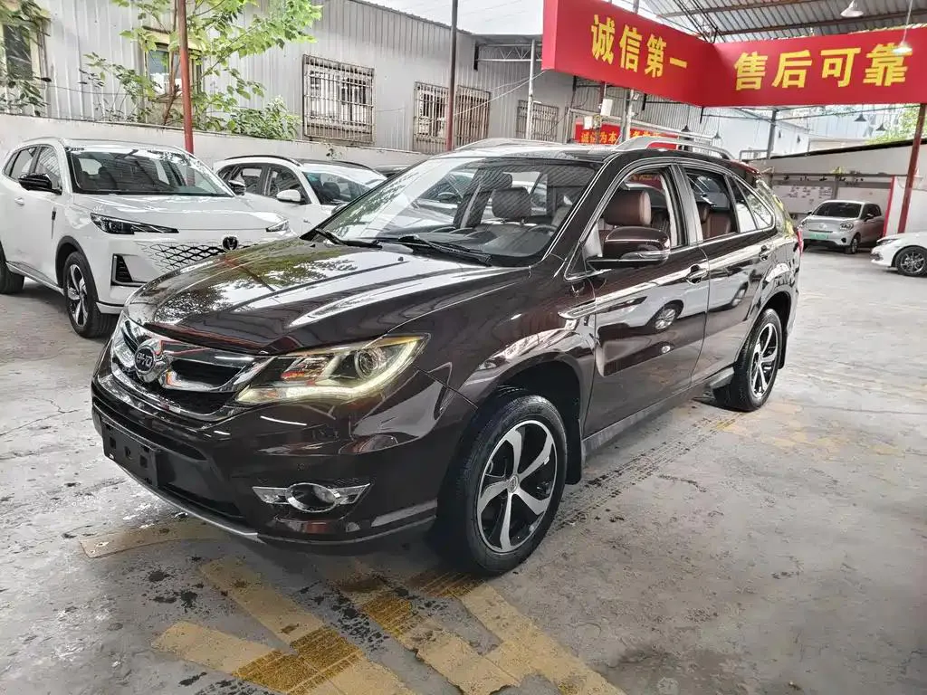 BYD S7 S7 2016 2.0T Automatic Premium Edition — photo 1