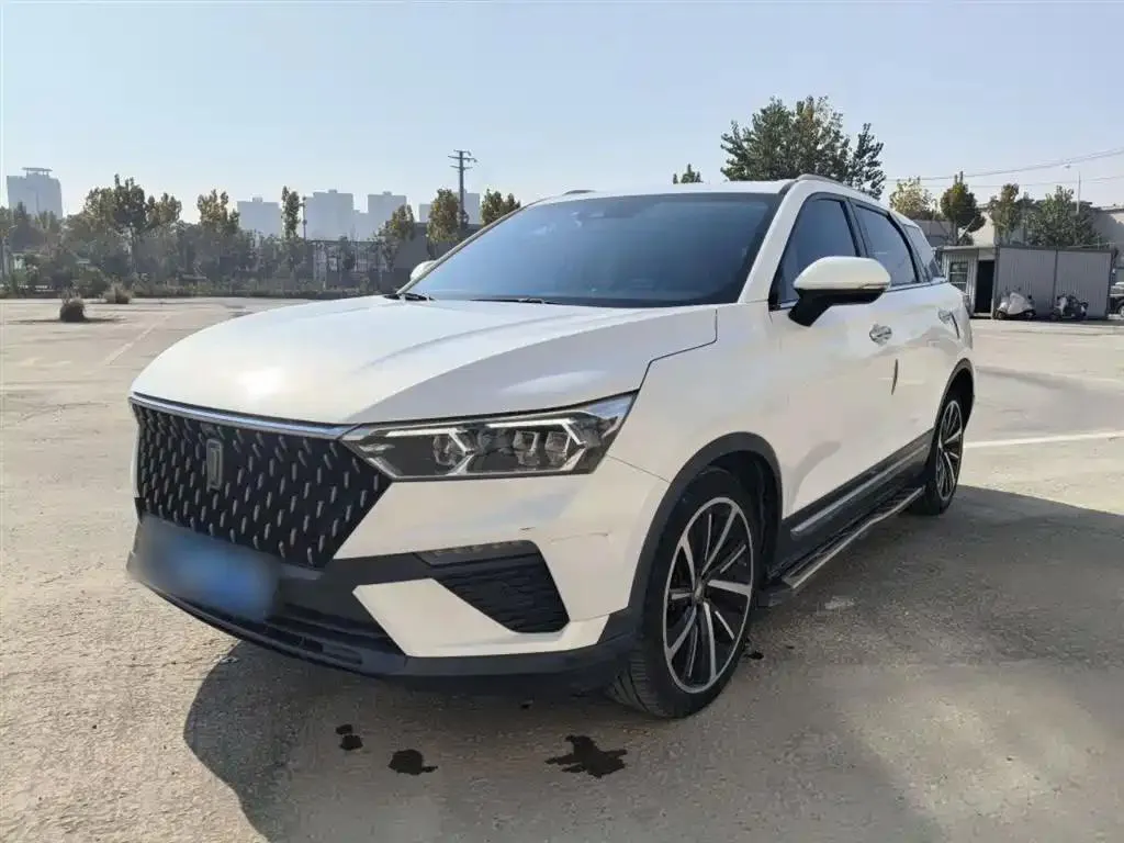 Bestune Bestune T77 — White