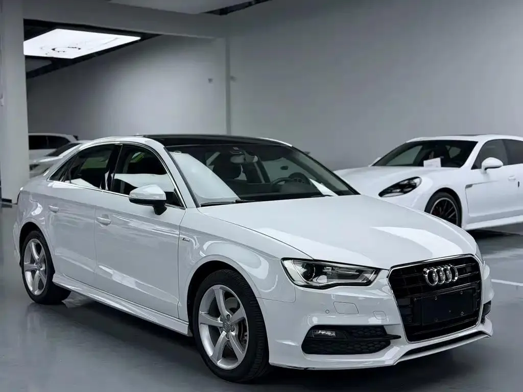 Audi A3 A3 (Imported) 2015 Limousine 45 TFSI S line Luxury — Смотреть фото 3